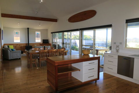 Bunkys By The Sea Holiday House - Accommodation Yamba 1