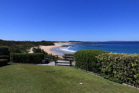 Bunkys By The Sea Holiday House - Accommodation Yamba 0