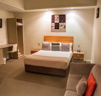 Burkes Hotel Motel - Accommodation Yamba