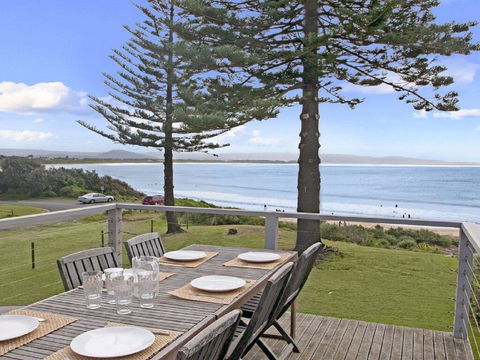 By The Sea - SPECIAL OFFER 3 FOR 2 - Accommodation Yamba 0
