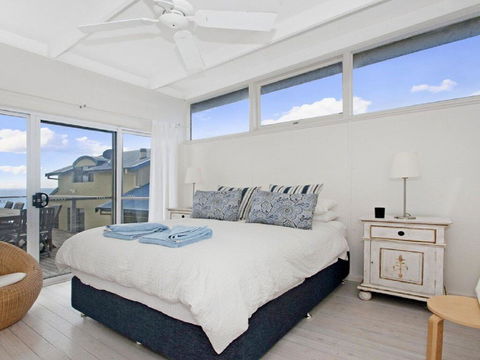 By The Sea - SPECIAL OFFER 3 FOR 2 - Accommodation Yamba 2