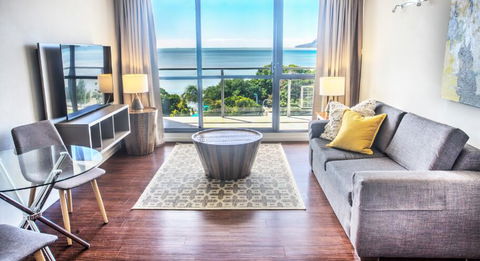 Cairns Plaza Hotel - Accommodation Yamba 2