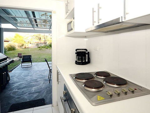 Callala Sun - Modern And Functional - Accommodation Yamba 1