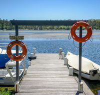 Calm Waters Waterfront Cottages - Accommodation Yamba