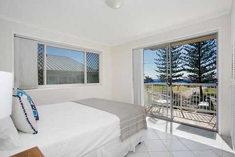 Camden House #11 - Accommodation Yamba 3