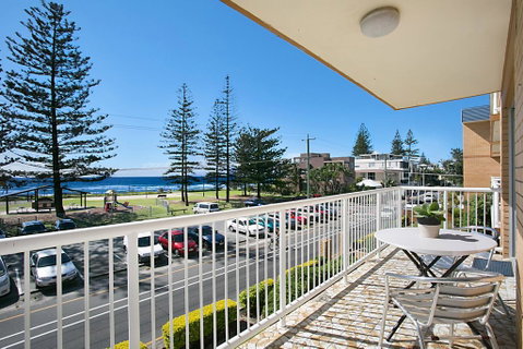 Camden House #11 - Accommodation Yamba 1