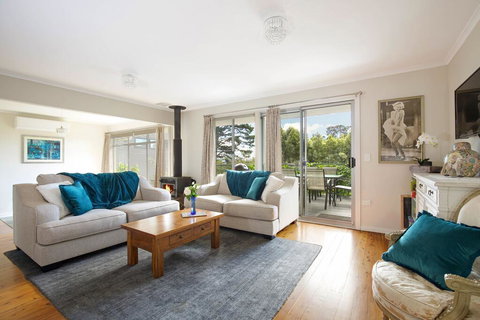 Camellia Cottage - Accommodation Yamba 0