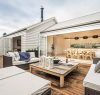 Capri House - Accommodation Yamba