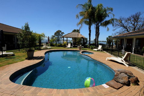 Capricorn Motor Inn - Accommodation Yamba 1