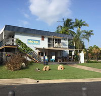 Cardwell Beachfront Motel - Accommodation Yamba