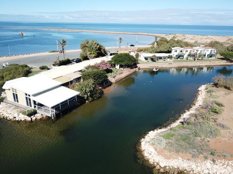 Carnarvon Retreat - Accommodation Yamba 1