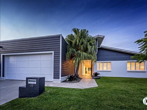 Casa Royale - Accommodation Yamba 3