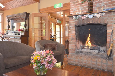 Central Springs Inn - Accommodation Yamba 1