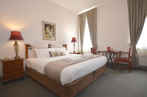 Central Springs Inn - Accommodation Yamba 3