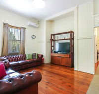 Charming Characterful Rustic-style Home Near The Gabba - Accommodation Yamba