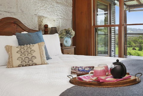 CHRISTOPHERS COTTAGE - Accommodation Yamba 0