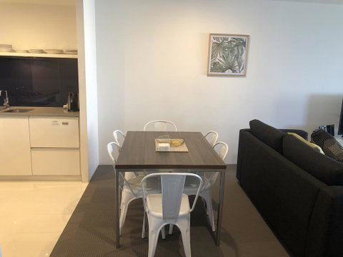 Circle On Cavill Ocean View - Accommodation Yamba 2
