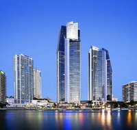 Circle On Cavill Sky Home- Holidays Gold Coast - Accommodation Yamba