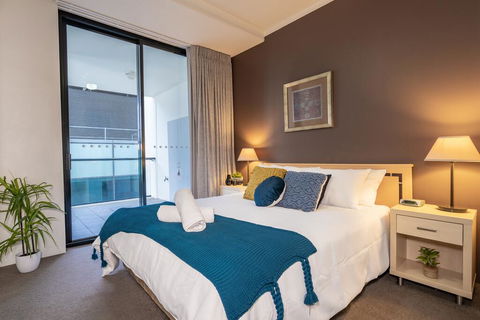 City Centre Convenience!Free Wifi, Parking, Netflix, Wine - Accommodation Yamba 0