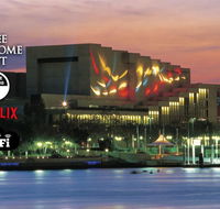 City Sunsets  South Bank  CBD Views Pool Netflix - Accommodation Yamba