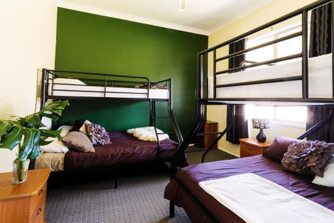 Coal D' Vine Cottage - Cessnock NSW - Accommodation Yamba 2