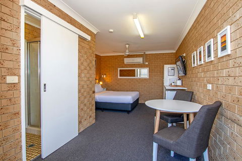 Coast Inn Motel - Accommodation Yamba 2