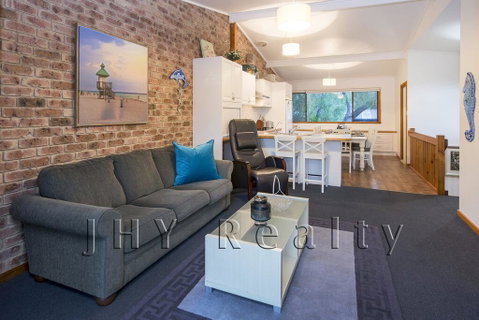 Coastal Cottage - Accommodation Yamba 2