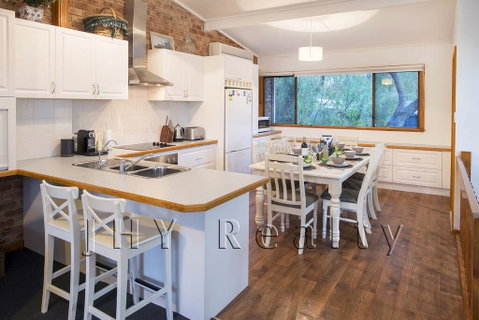 Coastal Cottage - Accommodation Yamba 0