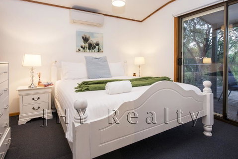 Coastal Cottage - Accommodation Yamba 3