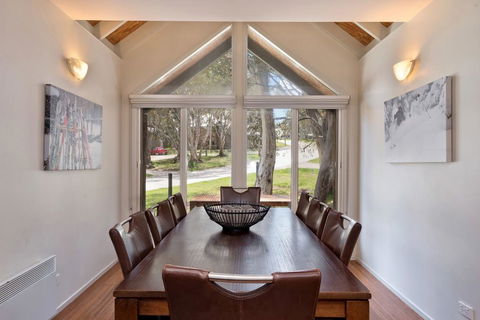 COME BY CHANCE, Dinner Plain - Accommodation Yamba 3