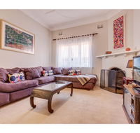 Comfy family home in chill beachside neighbourhood - Accommodation Yamba