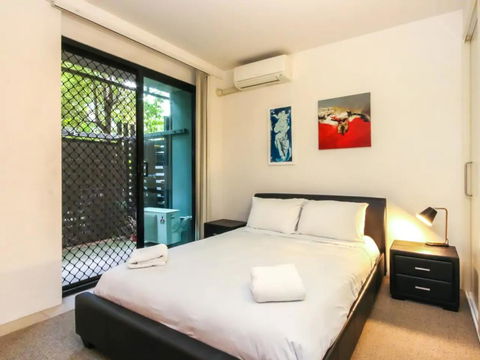 Contemporary 1 Bedroom Teneriffe Apartment With Pool And Gym - Accommodation Yamba 3
