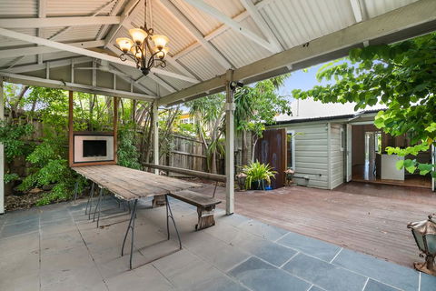 Contemporary Cottage In Perfect Lifestyle Address - Accommodation Yamba 3
