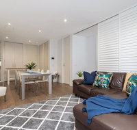 Convenience and luxury in Carnegie - Accommodation Yamba