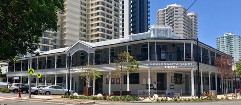 Coolangatta Sands Hotel - Accommodation Yamba 0
