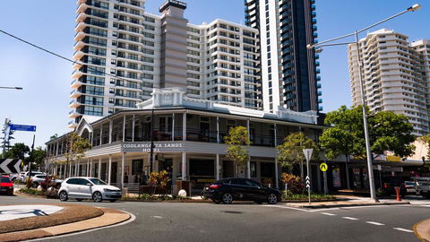 Coolangatta Sands Hotel - Accommodation Yamba 3