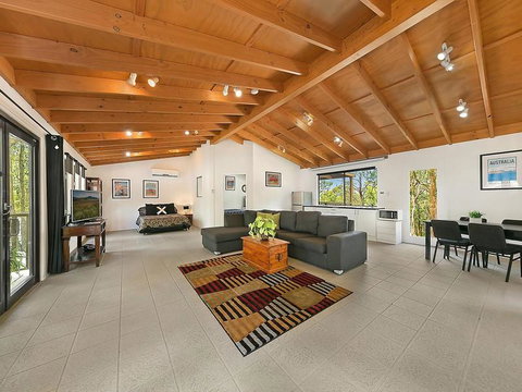 Corroboree Spa Cabin- Eaglereach - Accommodation Yamba 0