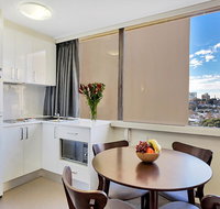Cosmopolitan apartment at College St - Accommodation Yamba