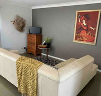 Cosy 1 Bedroom Unit With Views Of The City - Accommodation Yamba