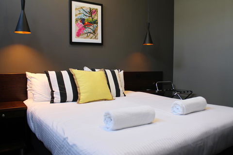 Criterion Hotel Sale - Accommodation Yamba 3