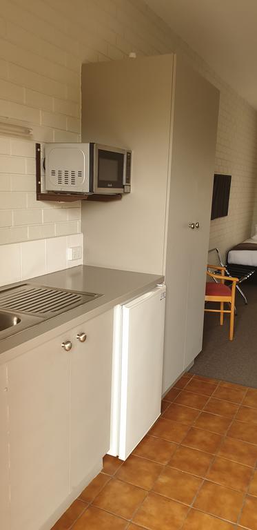 Crystal Fountain Motel Albury - Accommodation Yamba 2