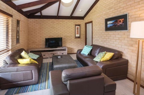 Crystal Shores - Quindalup - Accommodation Yamba 3