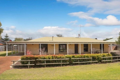 Crystal Shores - Quindalup - Accommodation Yamba 0