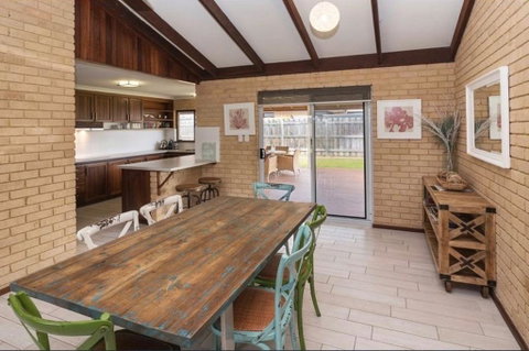 Crystal Shores - Quindalup - Accommodation Yamba 2