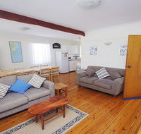 Culburra Sea Stay - beach and shop an easy walk - Accommodation Yamba