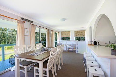 Curleys @ Culburra - Family & Pet Friendly - Accommodation Yamba 0