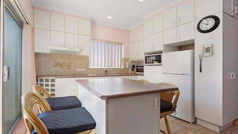 Debra Court 11 - Accommodation Yamba 1