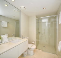 Deluxe Private Apartment in Surfers Paradise - Accommodation Yamba