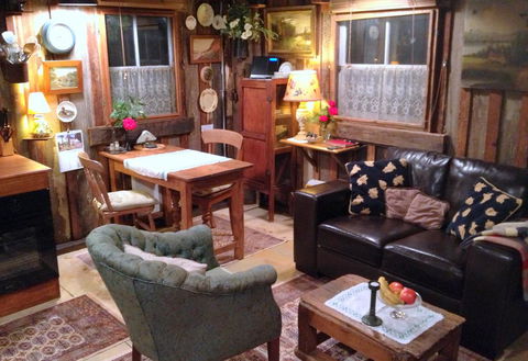 Devon Cottage - Accommodation Yamba 2