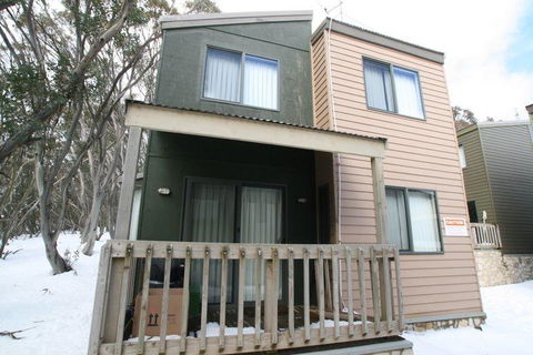 Discobulous 6 - Accommodation Yamba 1